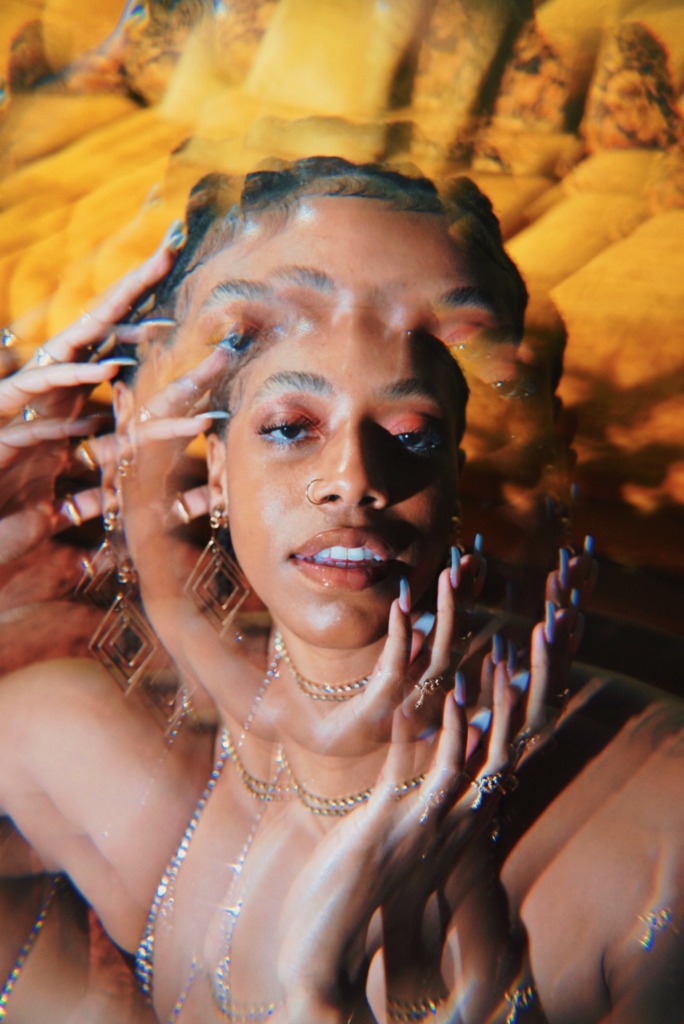 Dyna Edyne - Prismatic Amber & Gold Reflection
