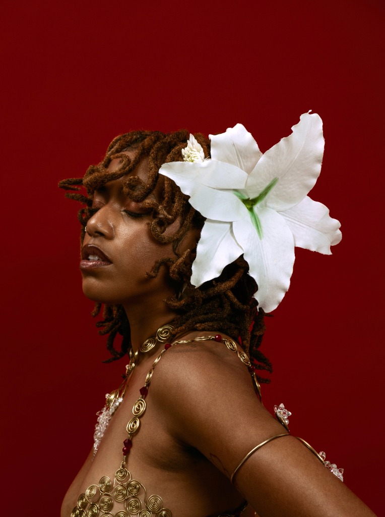 Dyna Edyne - Crimson & White Lily #TreeWoman Portrait